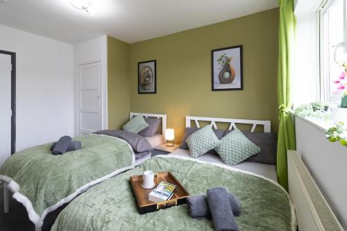 Open Mind Property- Luxury 5-Bedroom Apartment