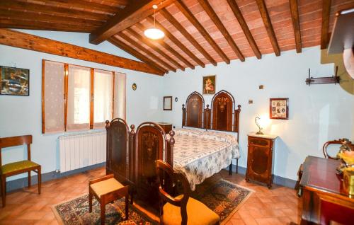 Amazing Home In Cortona in Poggioni