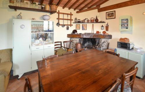 مطبخ, Amazing Home In Cortona in Poggioni