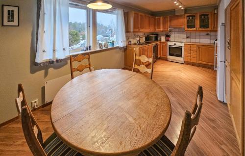 Cocina, Impresionante Casa De 4 Dormitorios En (4 Bedroom Awesome Home In Sandefjord) in Sandefjord