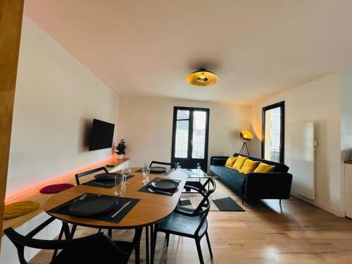 Létesítmények, Casa Amarelo in Saint-Serge