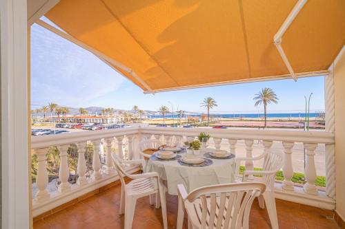 Apartment with Sea View image 5