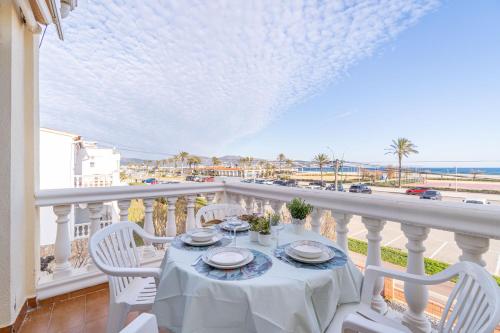 Apartment with Sea View image 4