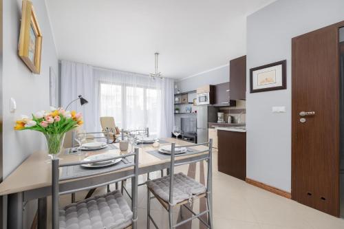 Cozinha, Apartments Swinoujscie Center II by Noclegi Renters in Swinoujscie City Center
