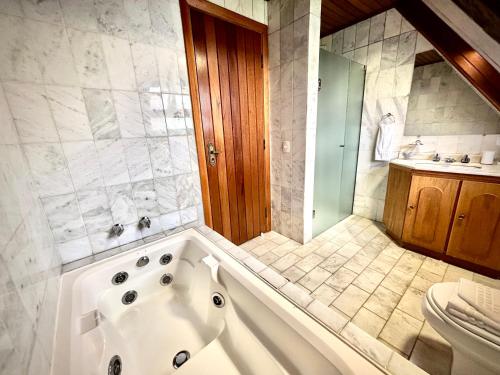 Casa Três Rios - Campos do Jordão - image 10