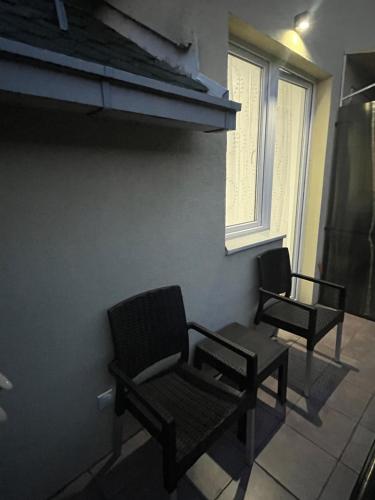 Central Duplex Apartment - image 2