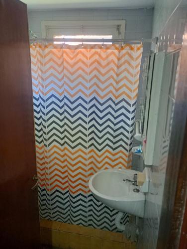 Chuveiro, Departamento cerca de Universidad in Próximo do Centro