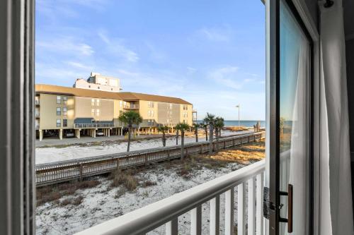 Beachfront - 2 Bedrooms - Big Screen TV, Gulf Shores (Foto 6)