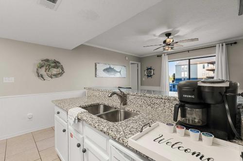 Beachfront - 2 Bedrooms - Big Screen TV, Gulf Shores (Foto 10)
