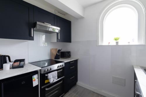 Open Mind Property - 2 BR 4 Beds & 6 Guests - image 2