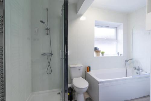 Open Mind Property - 2 BR 4 Beds & 6 Guests - image 4