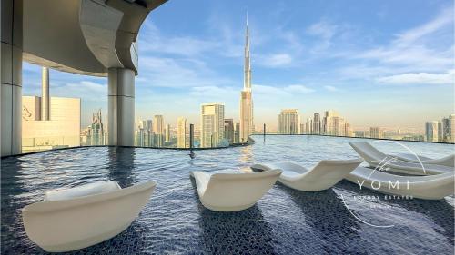 Luxury 2B Burj Khalifa NYE Views, 5-Star Amenities, Dubai