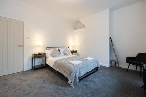Modern 3BR Home Sleeps 7 Fast WiFi Perfect for Long Stays, Manchester (fotografie 7)