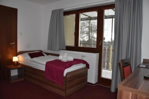 Hotel Avalanche - image 4