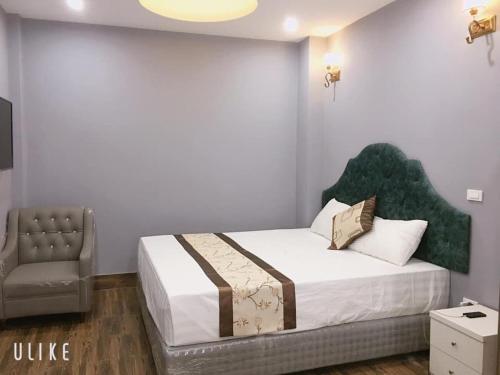 Van Nam Hotel by OnHotelRooms 5