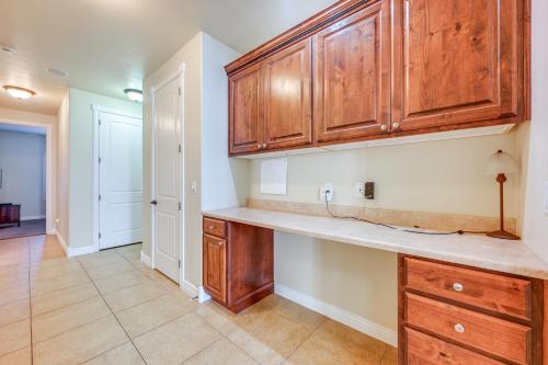 Luxe Home with Pool Grill-25 Mins to St George - image 6