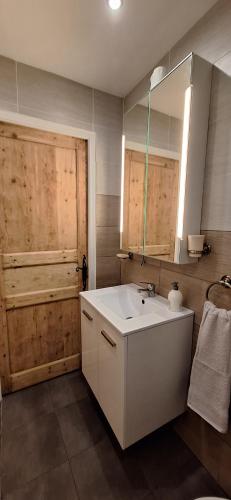 Vannas istaba, Charming Apartment in La Redorte in La Redorte