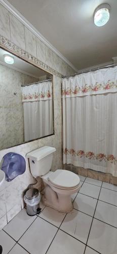 Twin Room image 3