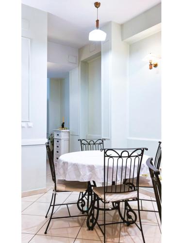 บริการและสิ่งอำนวยความสะดวก, Vila Roma in เดวา