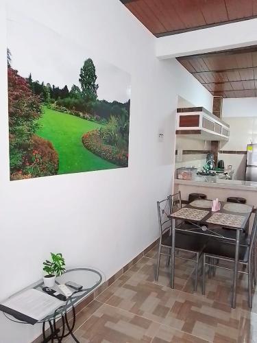 COMODO APARTAMENTO CENTRAL EN BARRIO SEMI RURAl near La Vanguardia Airport