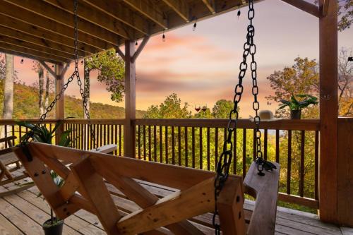 Serene Mountain Retreat by Ghosal Luxury Lodging