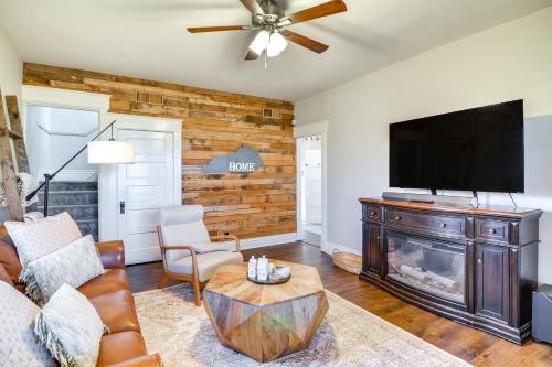15 Mi to Dtwn Lexington Serene Wilmore Home! 15 Mi to Dtwn Lexington Serene Wilmore Home!