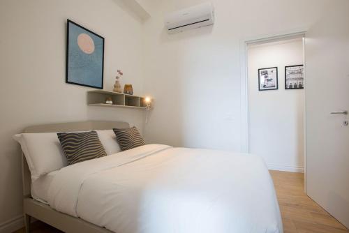 Urban Oasis near Termini, Free Parking&Balcony, int10, Roma (foto 10)