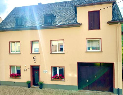 Viesnīcas āriene, Burggarten Wine Residences - Wein direkt vom Winzer, eBike & eAuto aufladen und parken in Burg (Mosel)