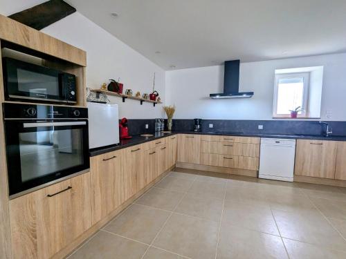 Grand Gîte en Berry avec Jardin, Jeux et Parking - FR-1-591-714 (Grand Gite en Berry avec Jardin, Jeux et Parking - FR-1-591-714) in Mers-sur-Indre