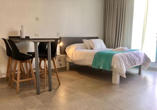 Studio Apartment image 8