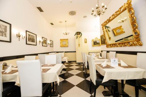 Salvator Hotel - image 5