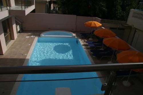 Blue Sky Hotel Apartments - image 5