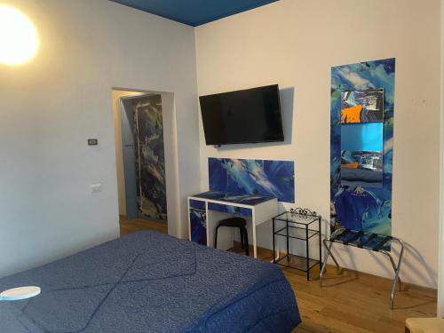 Rooms Of Love, Pavia