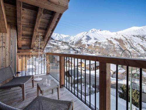 Chalet spacieux avec bain nordique, hammam et vue proche des pistes - FR-1-570-66 near Chalet du Sunny