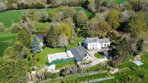 Spacieuse villa avec piscine privée à Béganne gîte à louer Béganne