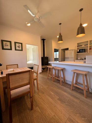 La Dominga - Entire house plus room with bathroom