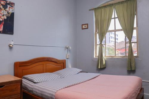 Budget Double Room image 3