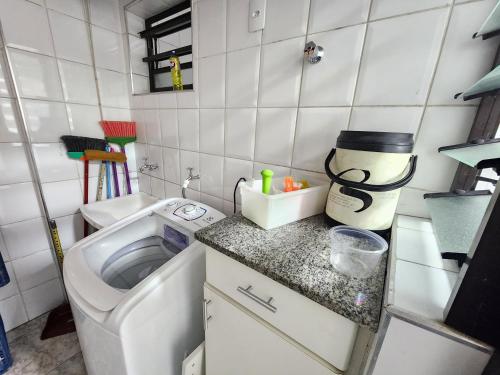 Pitangueiras 2 quartos ar condicionado 2 vagas 8 pessoas near Nossa Senhora de Fatima e Santo Amaro Parish