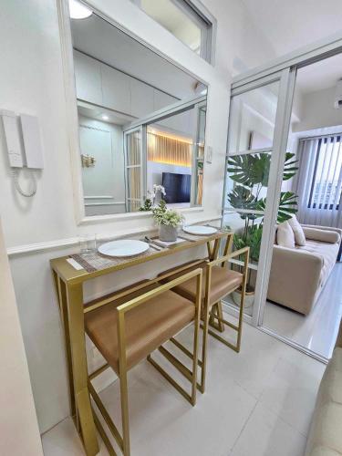 Shore 3 Tower 4 Amenity View Pasay, Манила
