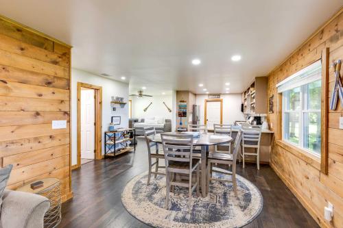 Lakefront Daingerfield Retreat w/ Shared Dock! in Pittsburg (TX)