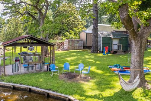 Lakefront Daingerfield Retreat w/ Shared Dock! in Pittsburg (TX)