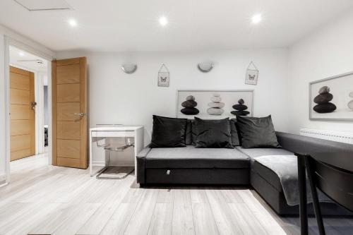 Edgware Road Apartments - image 3