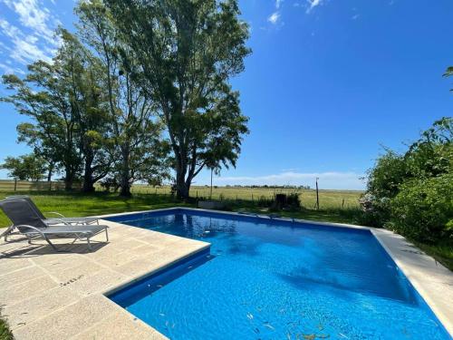 Casa quinta con pileta cerca de Termas Guaychú