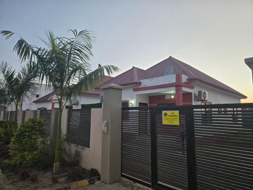 Holiday Cottage in Gunjur