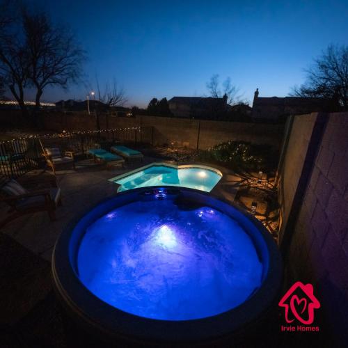 Gusto Retreat Modern Serenity - An Irvie Home in Albuquerque, USA