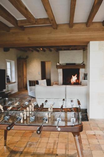 Magnifique maison au coeur du Perche avec piscine chauffée, sauna et hammam (Magnifique maison au coeur du Perche avec piscine chauffee, sauna et hammam) in โนเซ