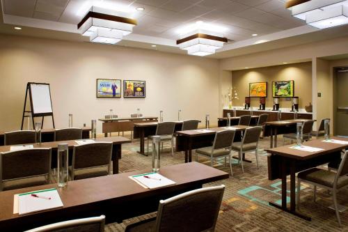Residence Inn by Marriott Tustin Orange County - image 7