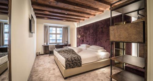 640512410 Hotel Goldener Adler, BW Signature Collection