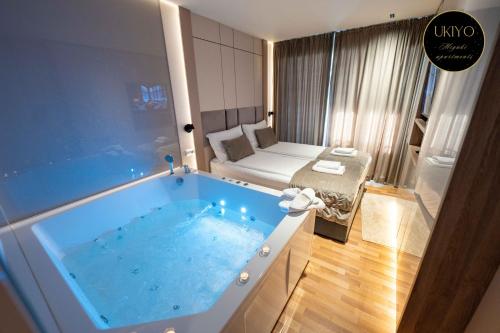 Apartment with Mountain View