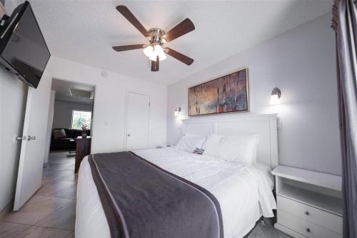 215 Fully Furnished 1BR Suite-Outdoor Pool detail